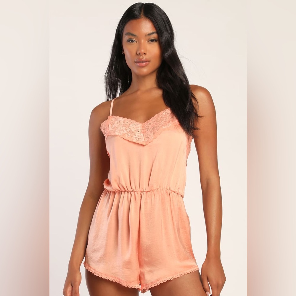 NWOT Lulus Wanna Cuddle Light Orange Lace Lounge Romper - Picture 1 of 6